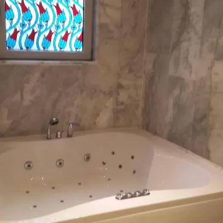 5br, With Private Pool غوجيك